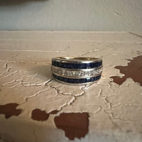 Ladies SAPPHIRE AND DAIMOND BAND RING - Picture 6 of 8